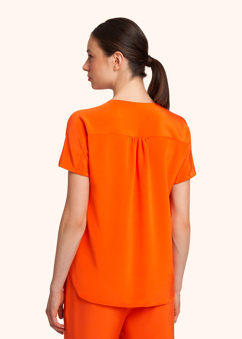 T-Shirt arancione Kiton da donna, in seta 3