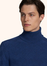 maglia collo alto Kiton uomo, in cashmere blu elettrico 4